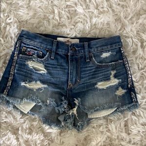 hollister shorts! (rare)